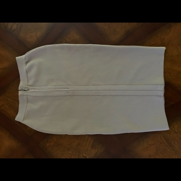 Forever 21 Bandage bodycon skirt - Picture 4 of 4